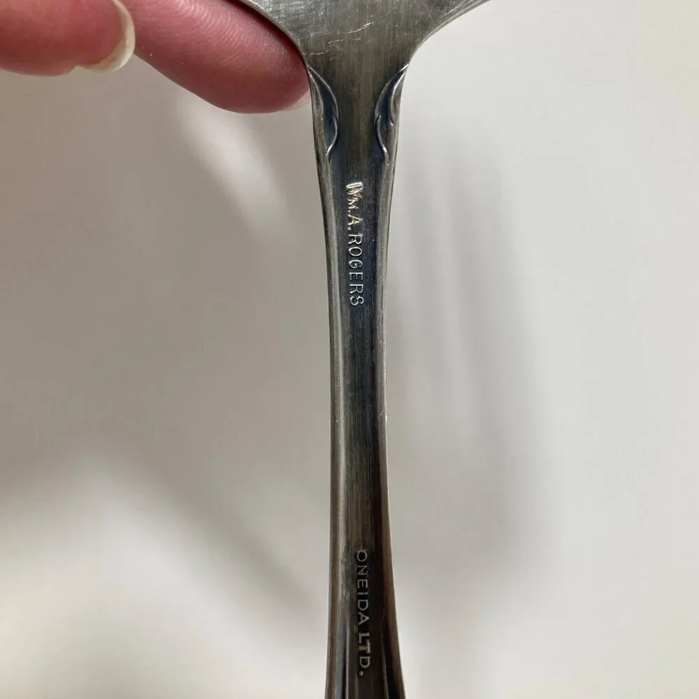Vintage Wm A Rogers‎ Oneida Royal Splendor 8